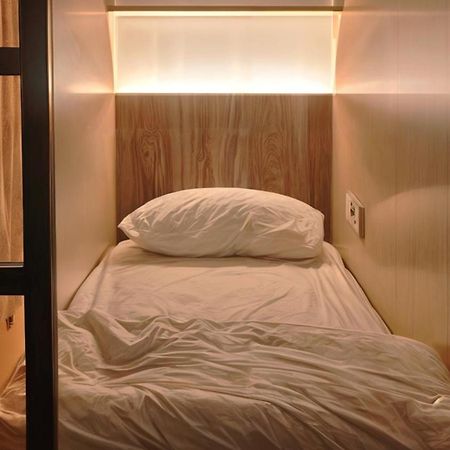 Westay Hostel Dubai Buitenkant foto